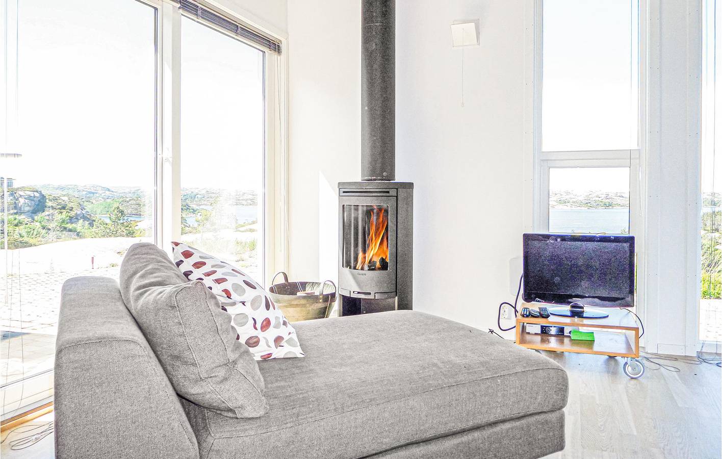 Ferienhaus für 10 Personen mit Garten in Fitjar
