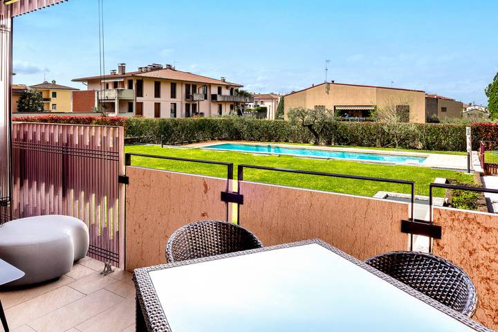 Ferienwohnung für 6 Personen, mit Balkon und Garten sowie Seeblick in Bardolino