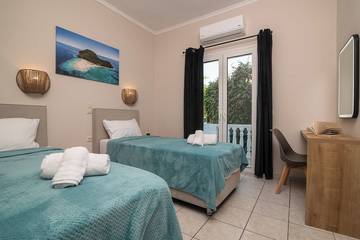 Apartment for 6 People in Laganas, Zakynthos, Photo 1