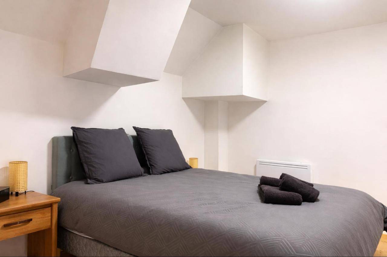 Appartement entier, Escapade Cosy à Auxonne - Coin Nuit en Mezzanine in Auxonne, Région de Dijon