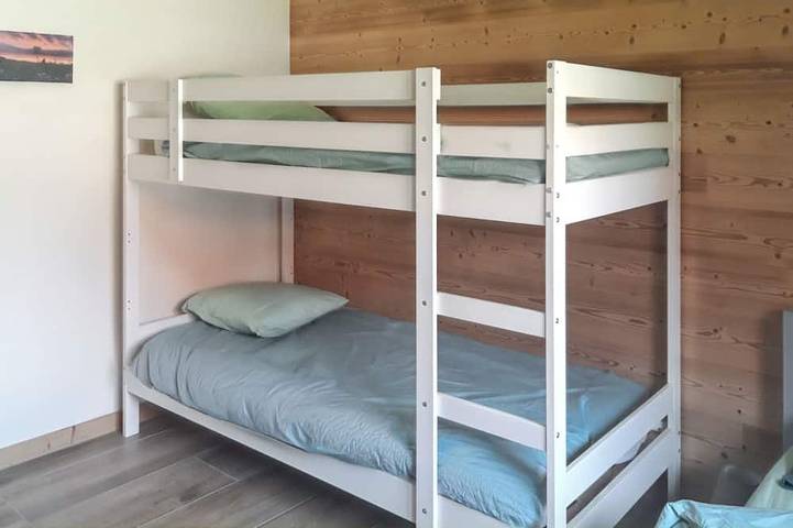 Location de vacances pour 9 personnes, avec jardin à Cerniébaud - 3