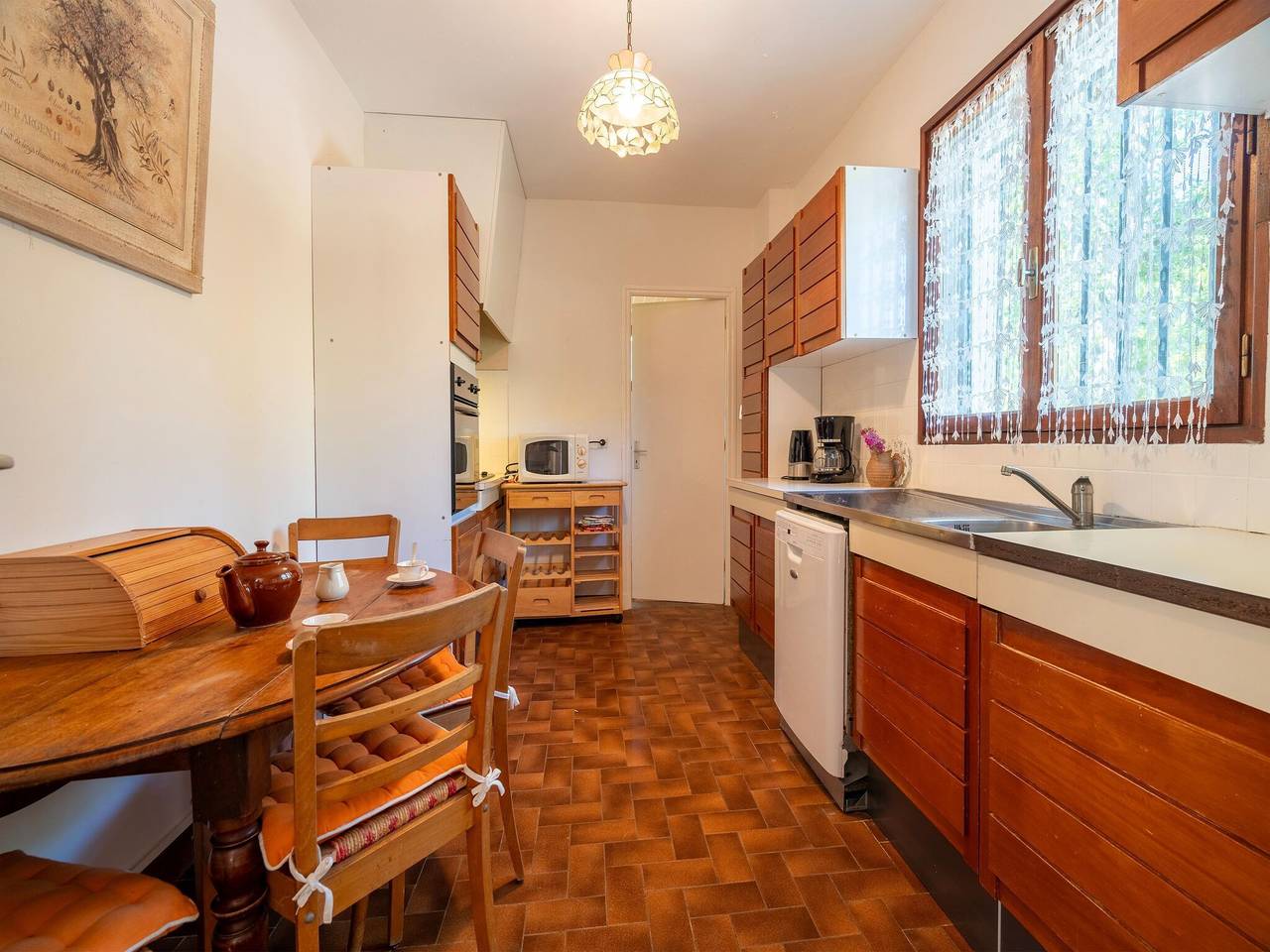 Villa in Frankreich mit Weinbergen und Natur in Puisserguier, Béziers und Umgebung