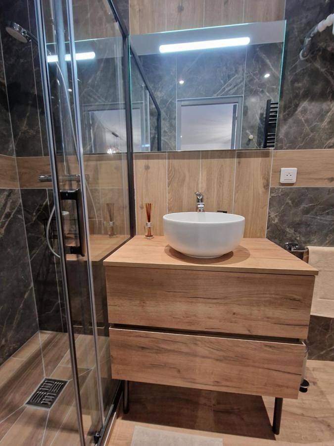 Appartement entier, One-Bedroom Apartment in Viry-Châtillon, Essonne
