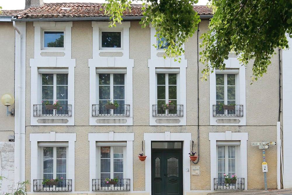 Chambres d'hôtes La Loge des Fées Ch. Lorelei in Latillé, Vienne (France)