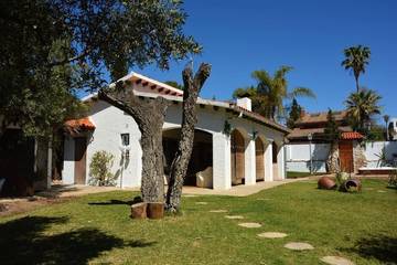 Gîte pour 4 personnes, avec terrasse et piscine ainsi que jacuzzi et jardin dans Segur de Calafell