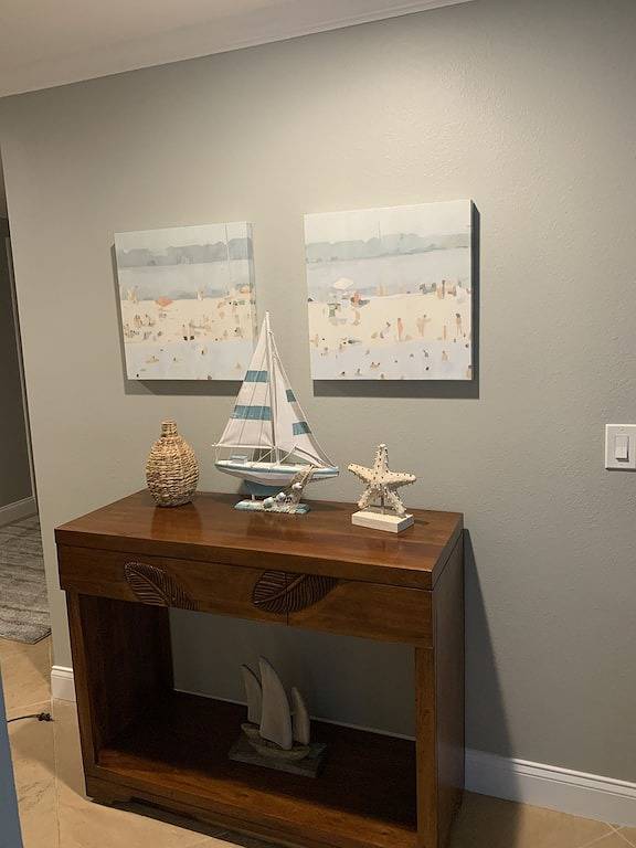 Vacation rental for 8 people, with yard and pool as well as hot tub in New Smyrna Beach