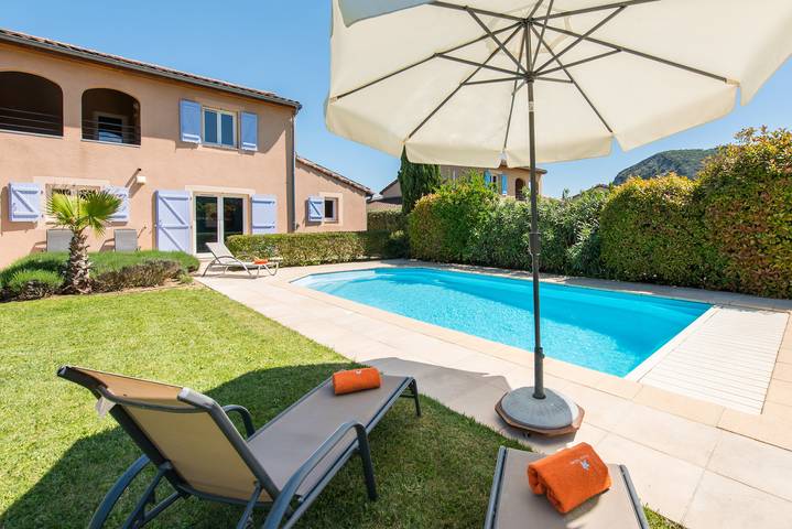 Gîte pour 8 personnes, avec piscine, animaux acceptés à Vallon-Pont-d'Arc - 4