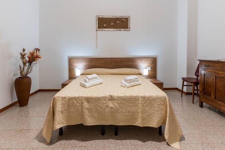 Gîte pour 4 personnes, avec balcon à Ulassai - 2