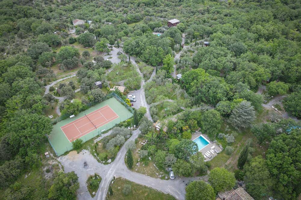 Grand Gîte 12/13 Pers Piscine Privée Tennis Sud Ardèche au Domaine Saint Cerice in Vogüé, Ardèche