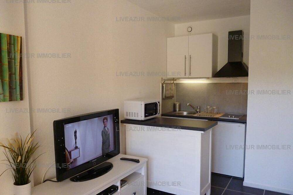 Ganze Wohnung, Studio mit terrasse in einer residenz mit schwimmbad für 4 in Sanary-sur-Mer, Mittelmeerküste (Frankreich)