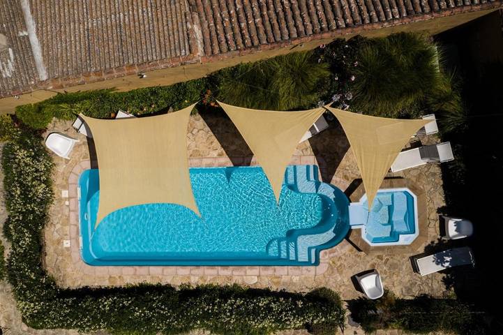 Hôtel pour 4 personnes, avec sauna ainsi que jardin et piscine