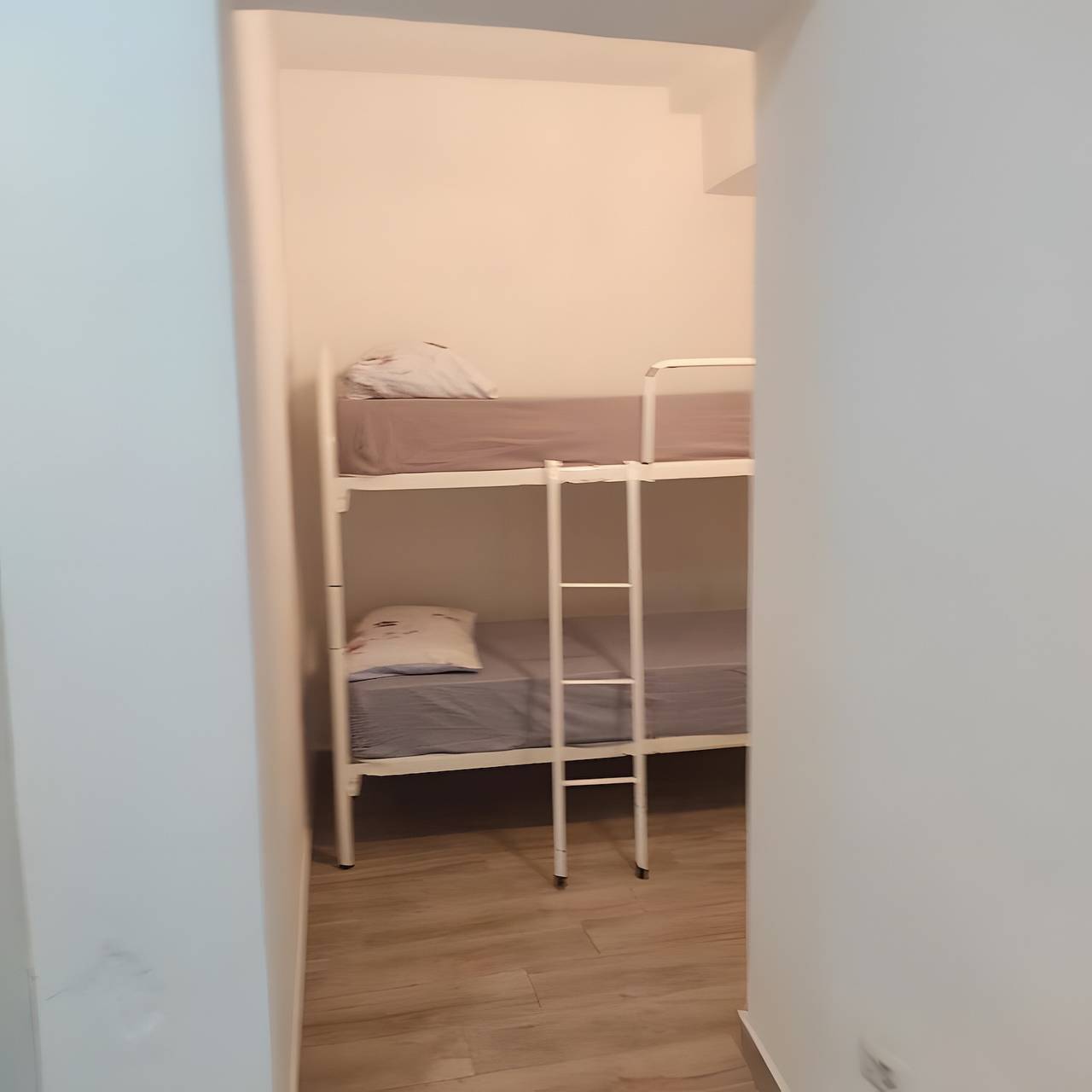 Appartamento intero, Appartamento '3 Vista Giardino' con Giardino in Comune, Wi-Fi e Aria Condizionata in Ischia Città, Ischia