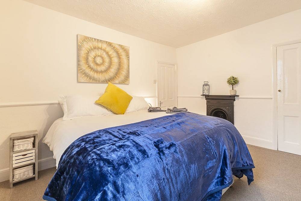 Modern Quirky Exeter City Cottage 2 min walk/shops in Exeter, Devon