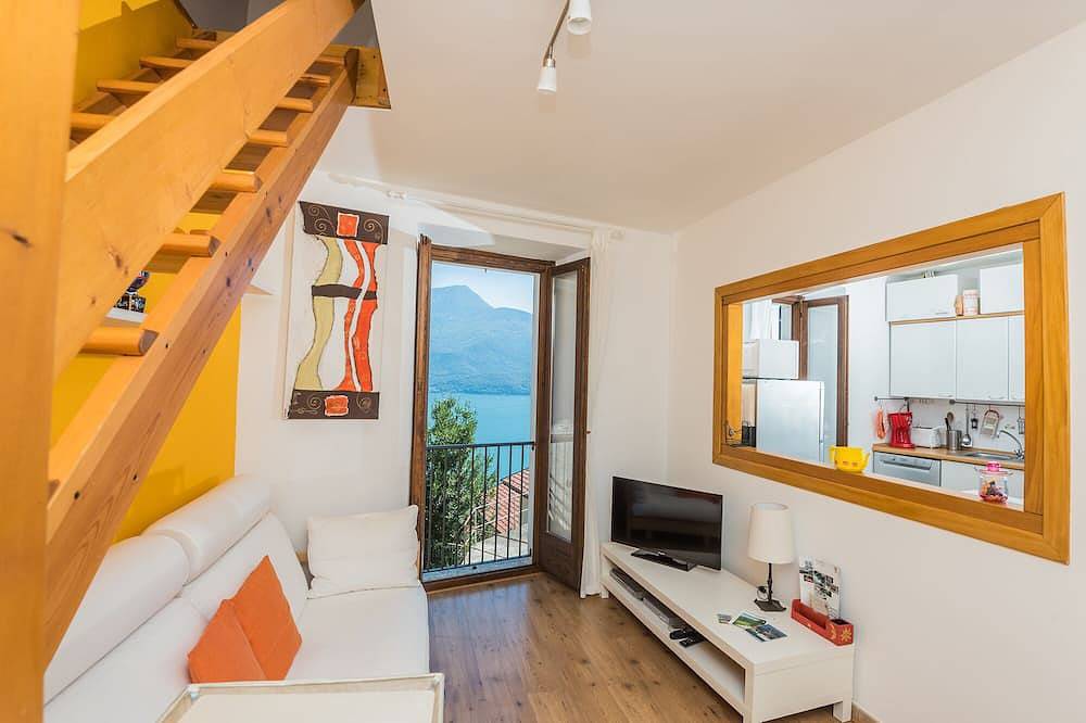 Ein Fenster über den Comer See - Steinhaus mit herrlichem Blick und privatem Garten in Gravedona, Gravedona ed Uniti