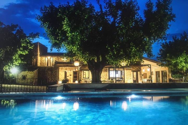 Maison de vacances pour 30 personnes, avec sauna et jacuzzi, animaux acceptés à Vaison-la-Romaine