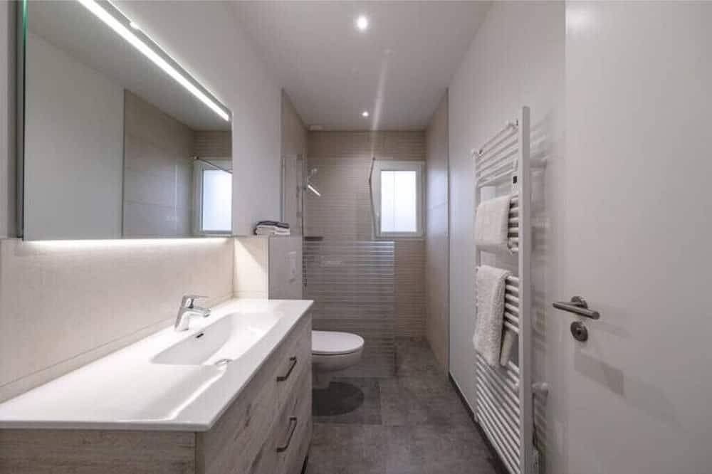 New Riverside air conditioned calm enclave in Espelette, Bayonne region