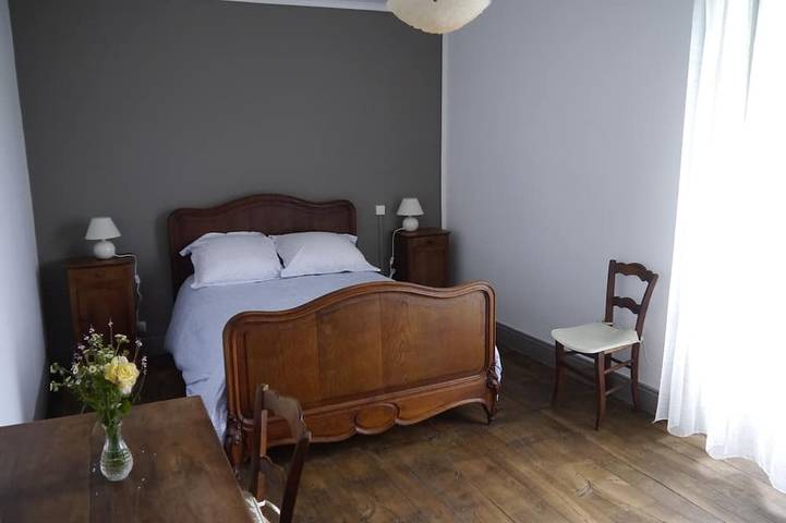 Location de vacances pour 8 personnes, avec jardin à Vézac (Cantal) - 3