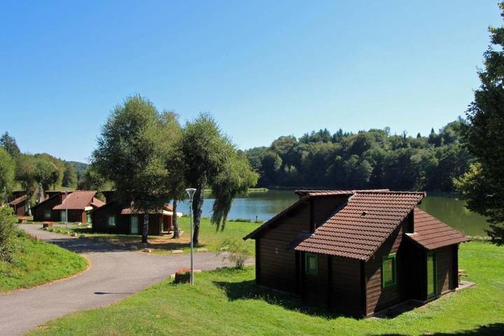 Location de vacances pour 5 personnes, avec jardin à Sussac - 4