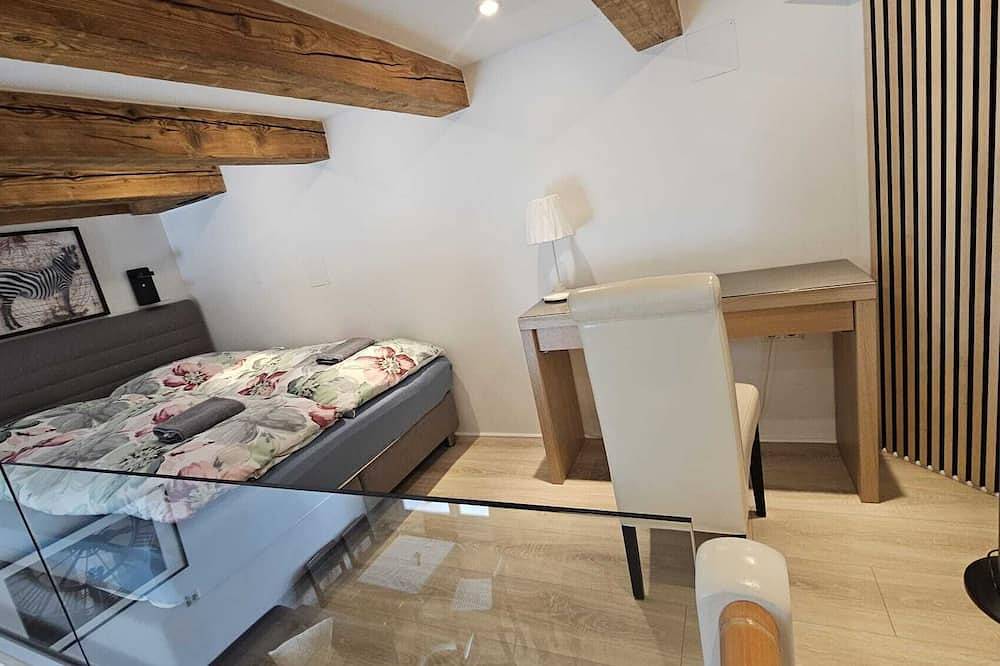 Ganze Wohnung, Stilvolle Studio-Apartment auf zwei Ebenen im Herzen des  Grinzing in Wien, Wienerwald