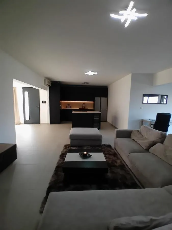 Villa für 9 Personen, mit Garten und Pool sowie Whirlpool - 1
