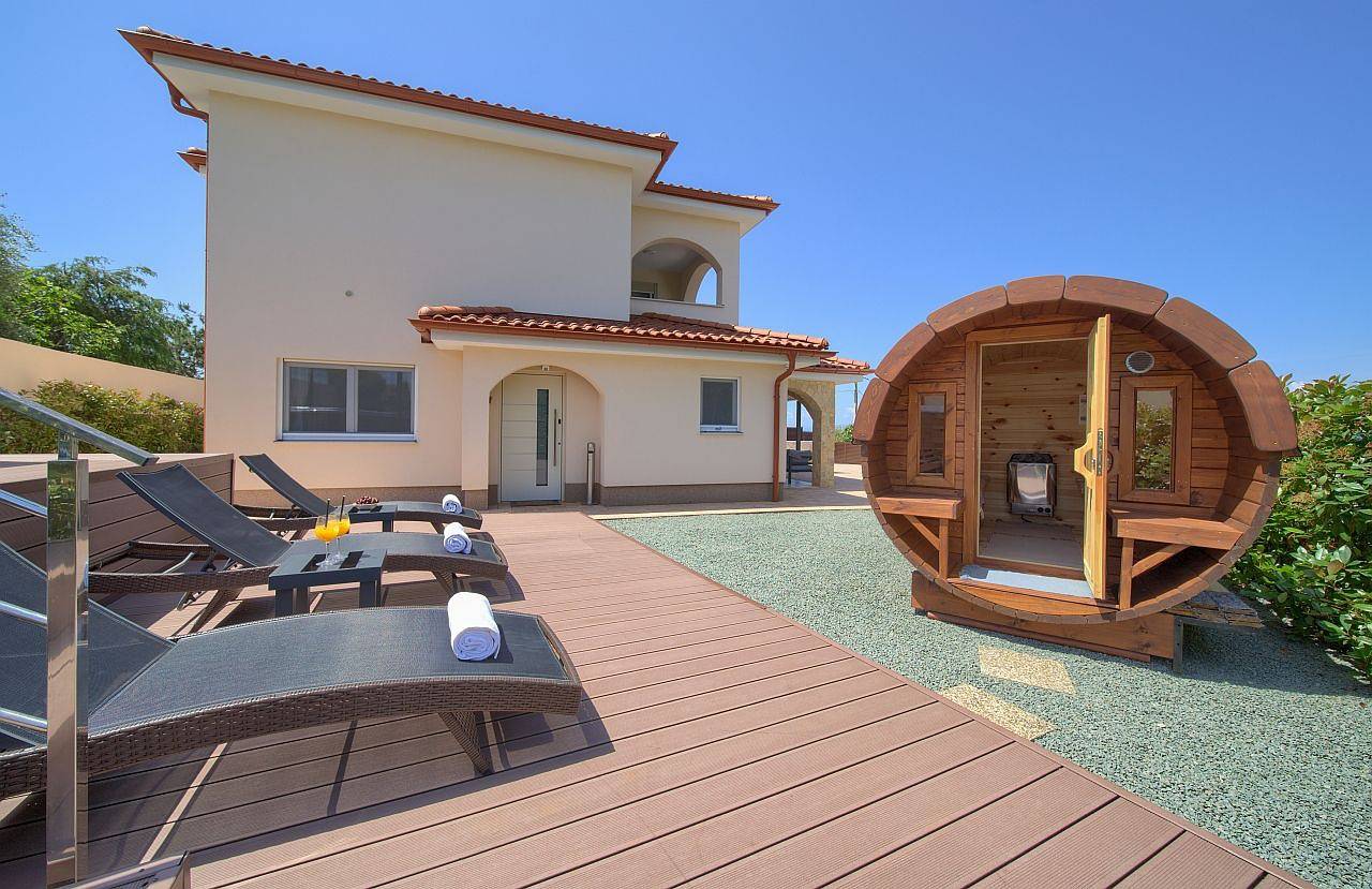 Apartamento entero, Casa de vacaciones Sea & Sun Residence in Rasopasno, Dobrinj