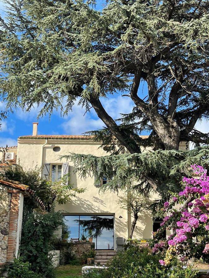 Location de vacances pour 10 personnes, avec Terrasse ainsi que Jardin et Piscine à Tresserre