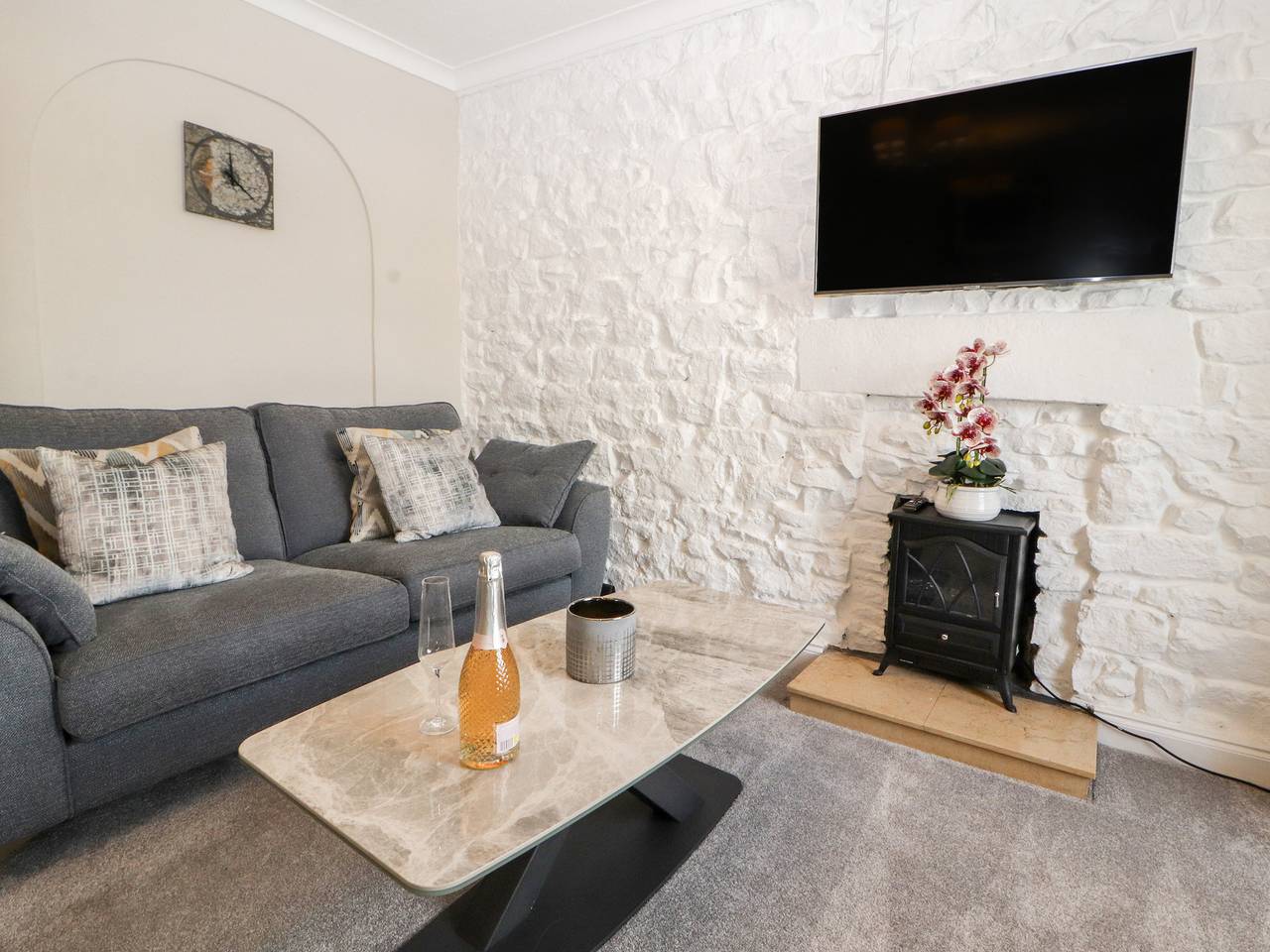 Market Square Maisonette in Kirkby Lonsdale, Yorkshire Dales National Park