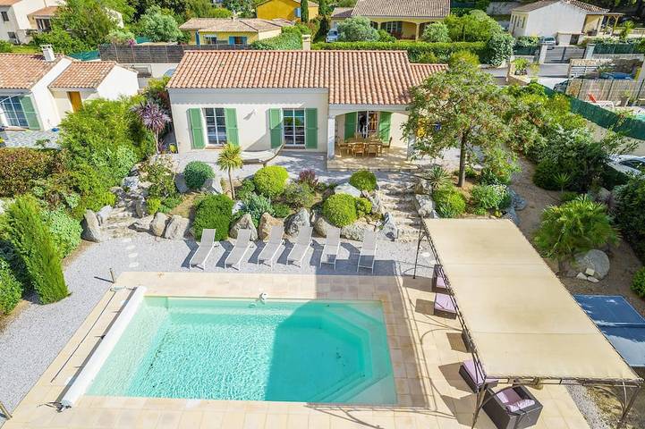 Villa pour 6 personnes, avec terrasse et jardin