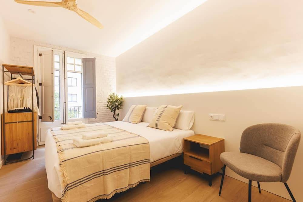 Entire apartment, Marquès de Camps - Holiday Apartment Rental Girona | Bravissimo in Girona, Gironès