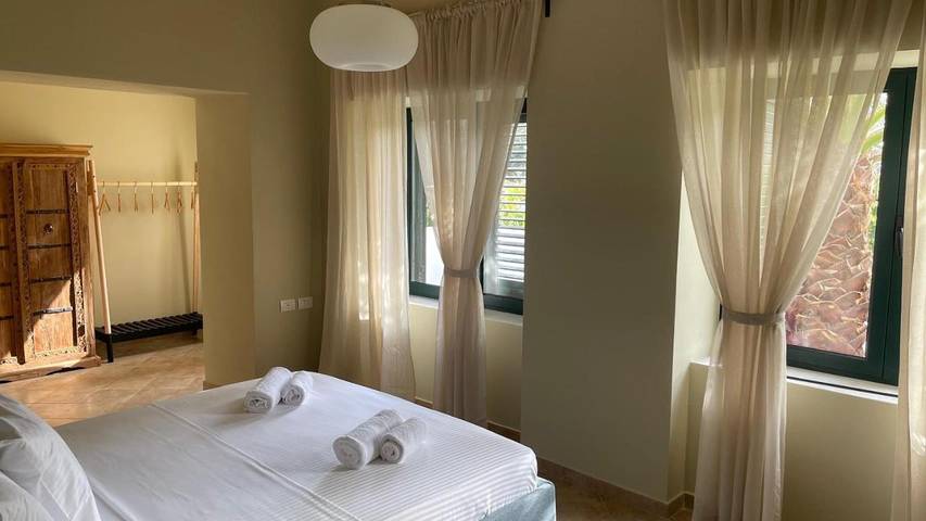 Location de vacances pour 7 personnes, avec jardin à Himarë - 2