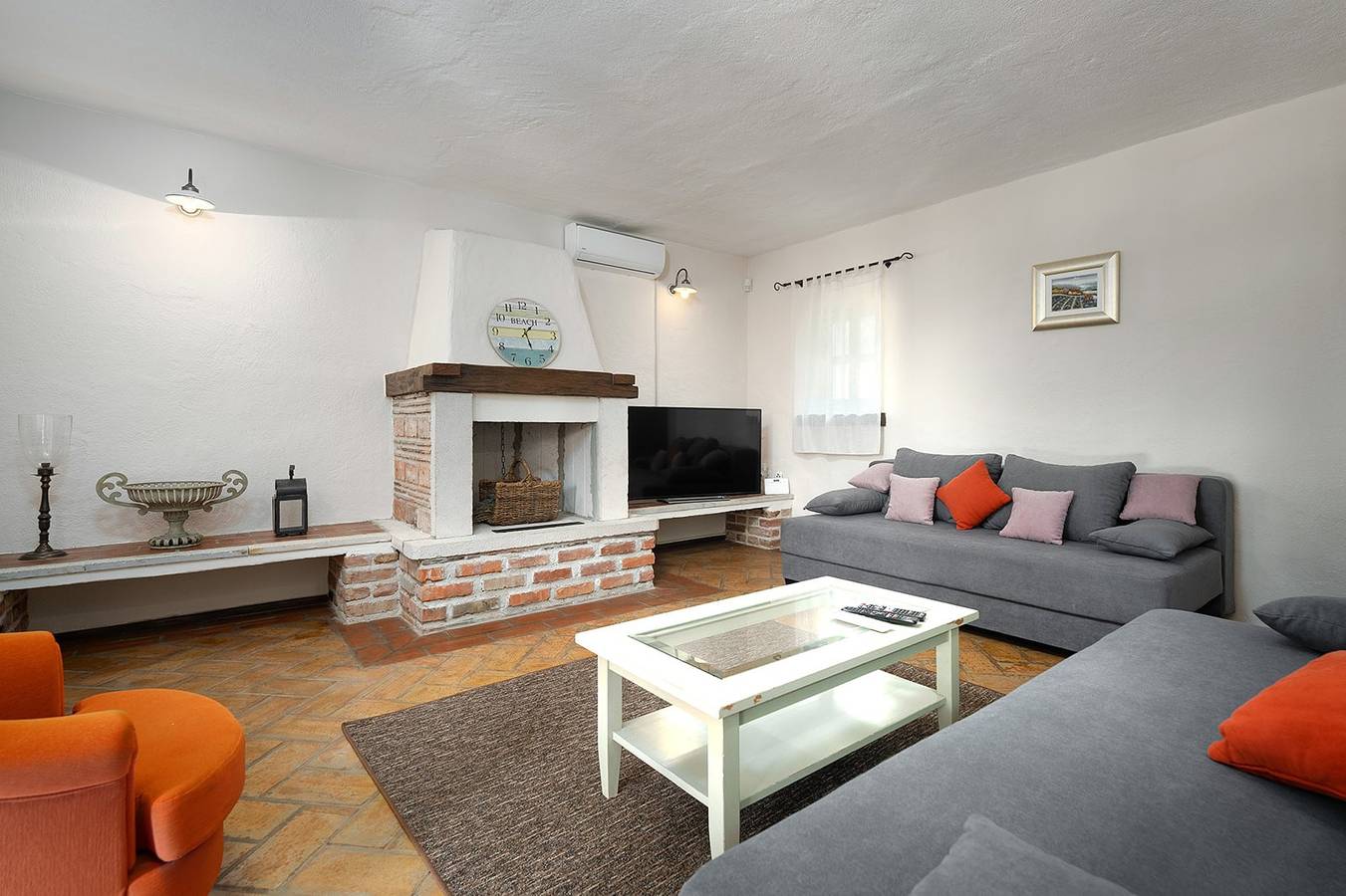 Villa mit privatem Pool und 3 Schlafzimmer in Sveti Lovreč Pazenatički, Zentralistrien