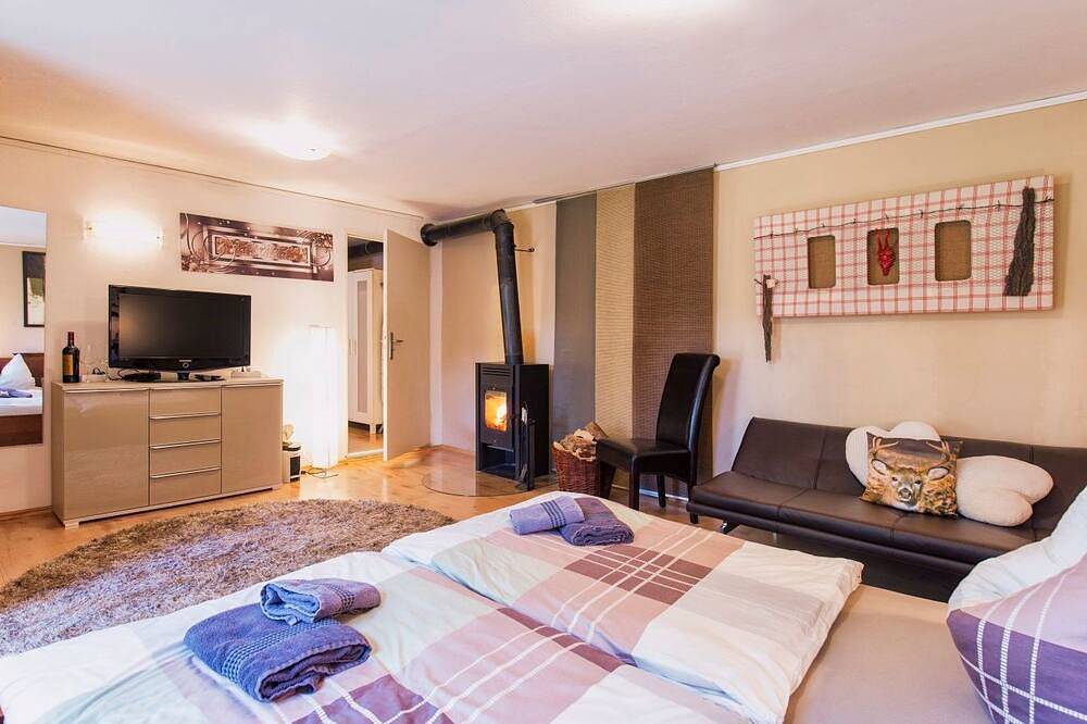 Ganze Wohnung, 4 Sterne Ferienwohnung mit 3 Schlafzimmern in Hünfelden, Landkreis Limburg-Weilburg