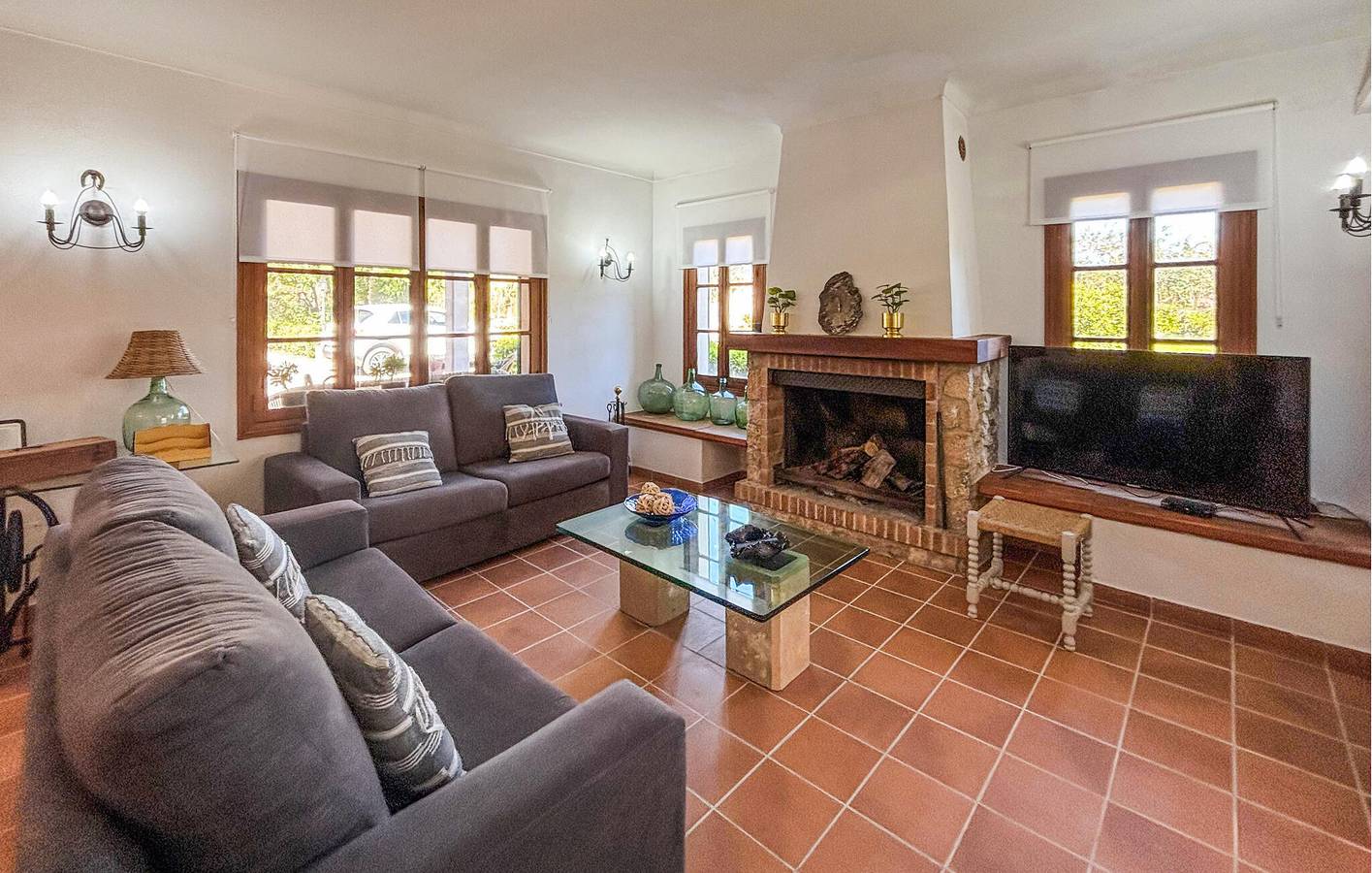 Appartement moderne de 2 chambres avec piscine, Wi-Fi et barbecue près du centre-ville d'Alaró in Alaró, Majorque l'intérieur des terres