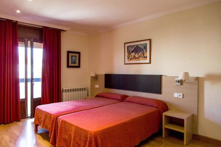 Gîte pour 3 personnes, avec Terrasse et Jardin à La Sénia