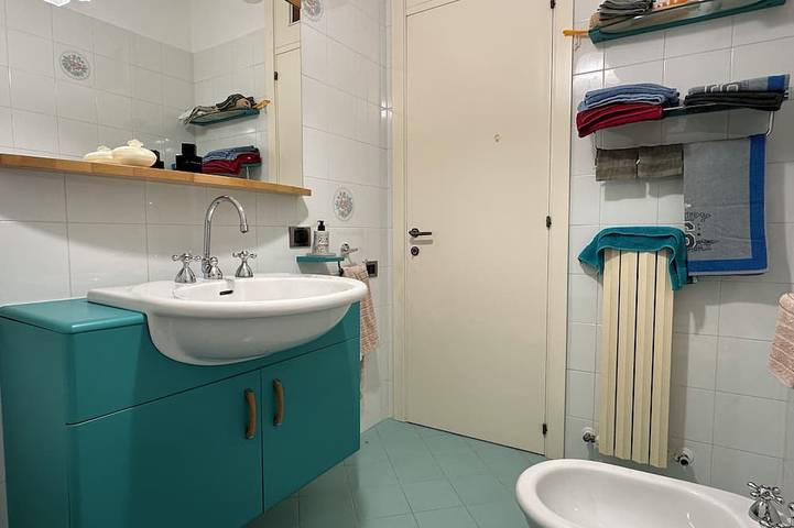 Appartement entier, Apartment with terrace a stone's throw from the sea in Fontespina, Civitanova Marche