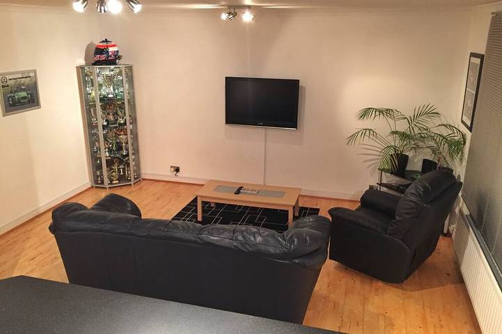 Holiday rental for 2 people, with hot tub in Surrey