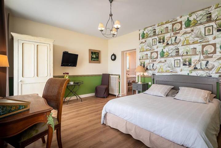 Gîte pour 2 personnes, avec vue ainsi que terrasse et jardin à Caumont-l'Éventé - 3