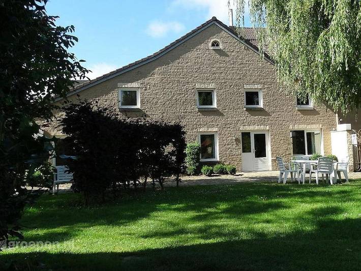 Bungalow für 8 Personen, mit Balkon/Terrasse und Terrasse sowie Sauna und Seeblick