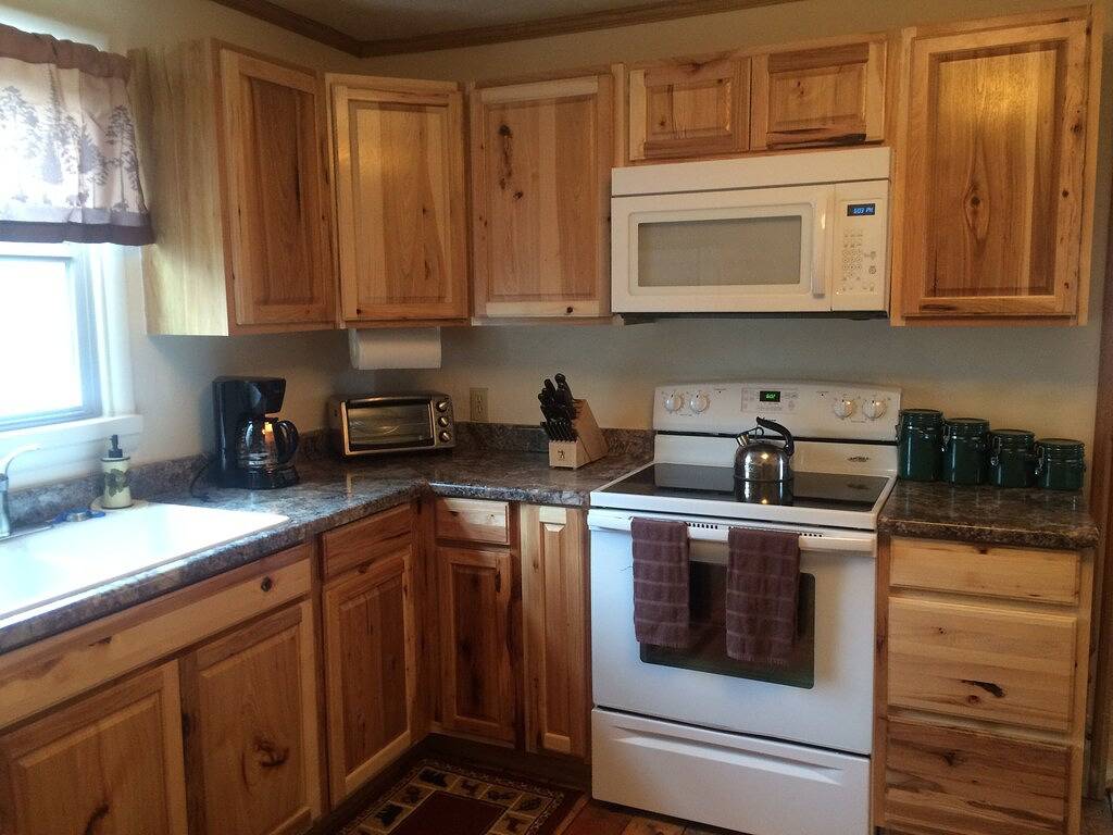 Whispering Pines Guest Cabin am Georgetown Lake - familien- und haustierfreundlich, Whirlpool in Anaconda-Deer Lodge County, Discovery Ski Area