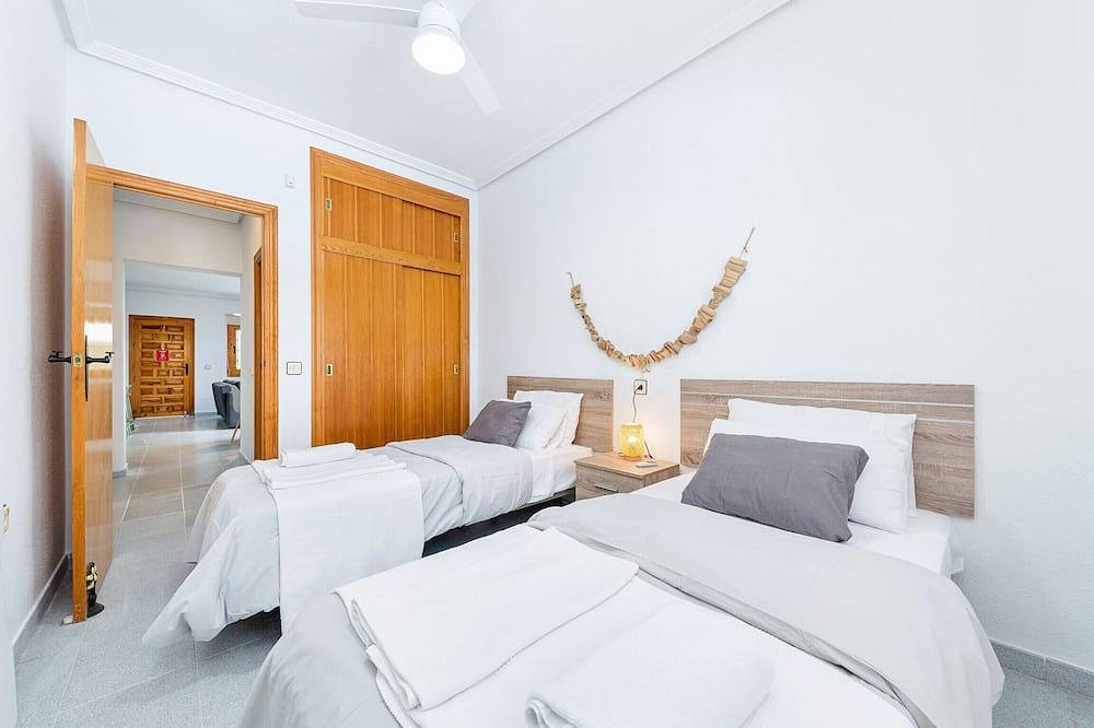 Chalet Mayor Zenia Beach in La Zenia, Orihuela