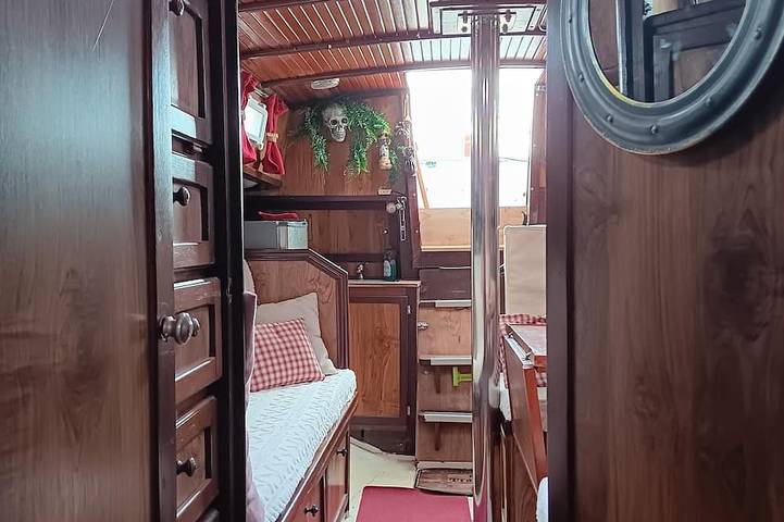 Péniche pour 3 personnes, avec balcon dans les Pyrénées-Orientales - 4