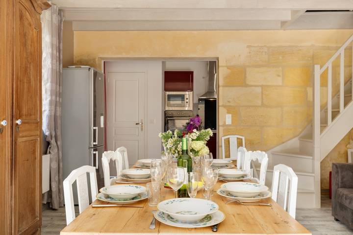 Holiday home La Longère – Authentic stay in an organic vineyard near Saint-Émilion in Petit-Palais-et-Cornemps, Libourne region