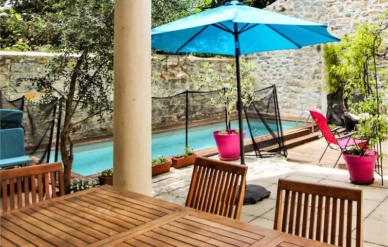 Location de vacances pour 14 personnes, avec jardin et piscine, adapté aux familles à Villeneuve-de-Berg - 4