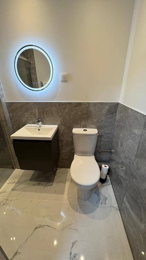 Gîte pour 10 personnes, avec jardin ainsi que jacuzzi et balcon à La Côte-d'Arbroz - 2