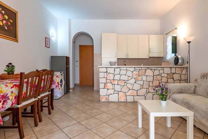 Appartamento intero, Appartamento 'Margherita' con piscina condivisa, Wi-Fi e aria condizionata in Ceglie Messapica, Salento