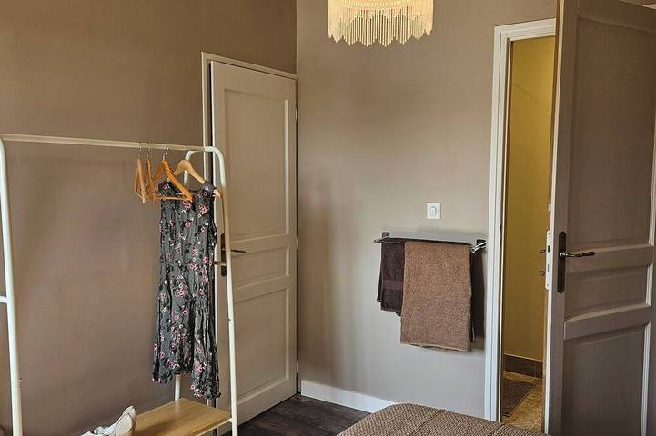 Location de vacances pour 14 personnes, avec piscine ainsi que jardin et terrasse à Champagne-et-Fontaine - 4