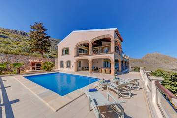 Villa in Pollença, Serra de Tramuntana für 8 