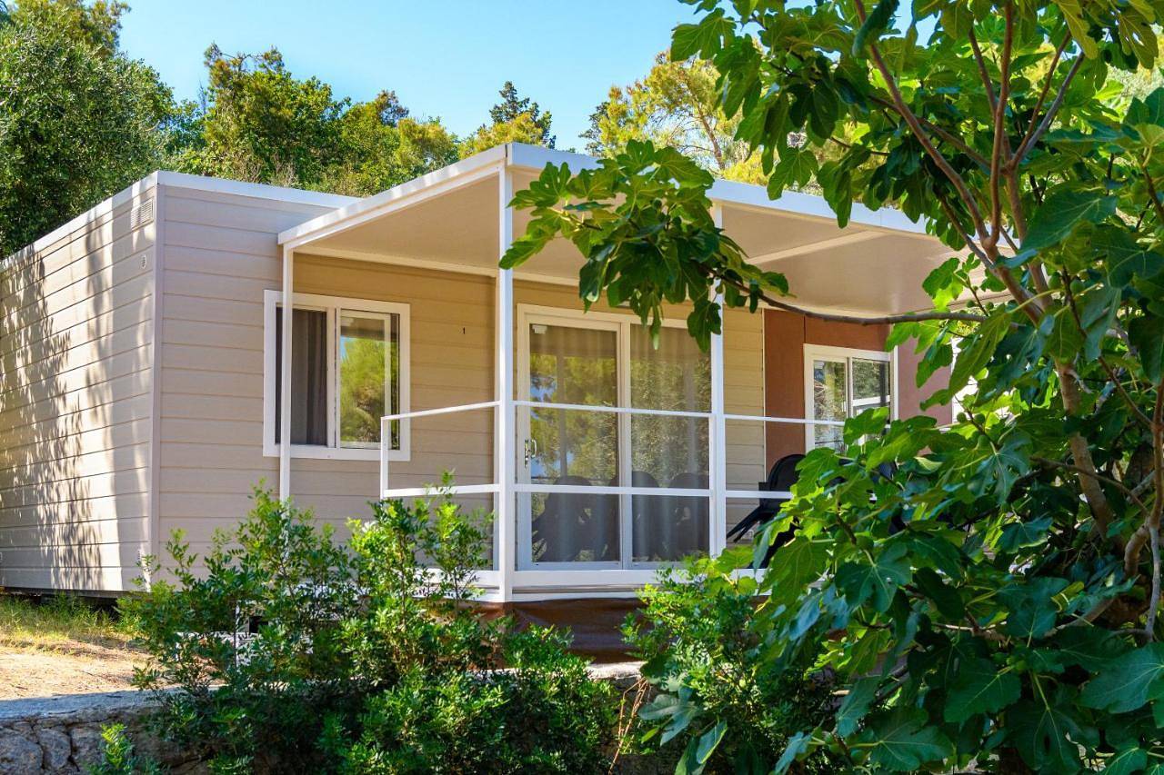 Camping La Scogliera in Santa Cesarea Terme, Lecce Provinz