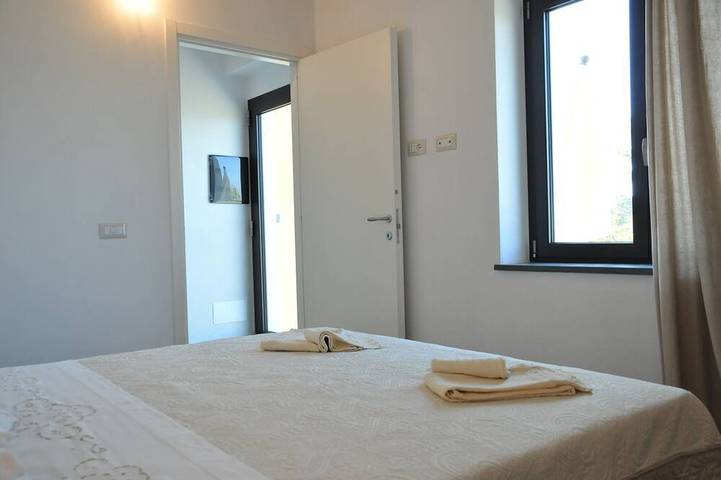 Appartamento intero, Delightful country house, Private Pool,garden and free parking in Sarzana, Parco Naturale Regionale di Montemarcello-Magra-Vara