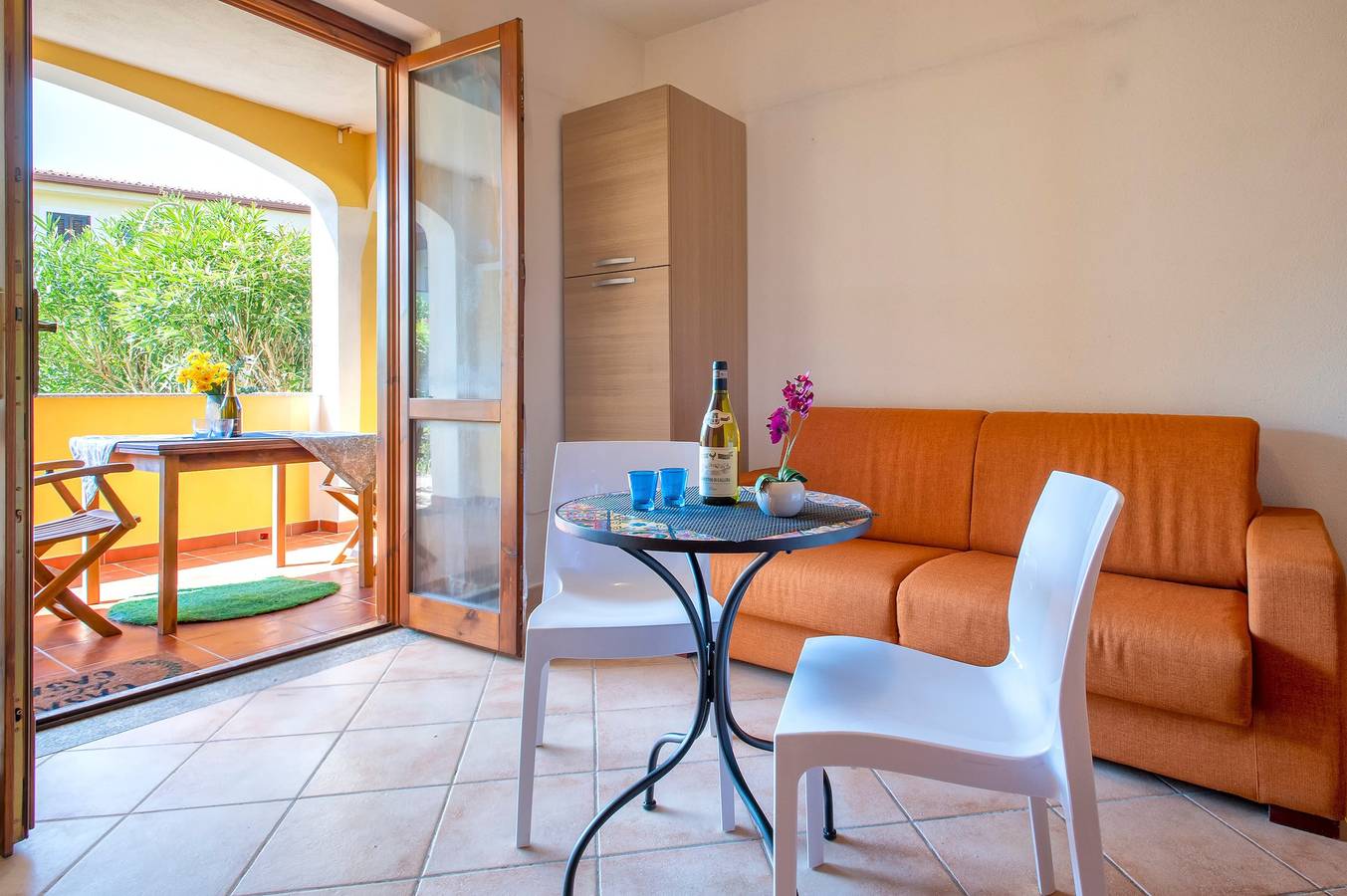 Apartment "Baia delle mimose 50 Meter vom Meer entfernt" mit privatem Garten & Klimaanlage in Pirotto Li Frati, Olbia-Tempio